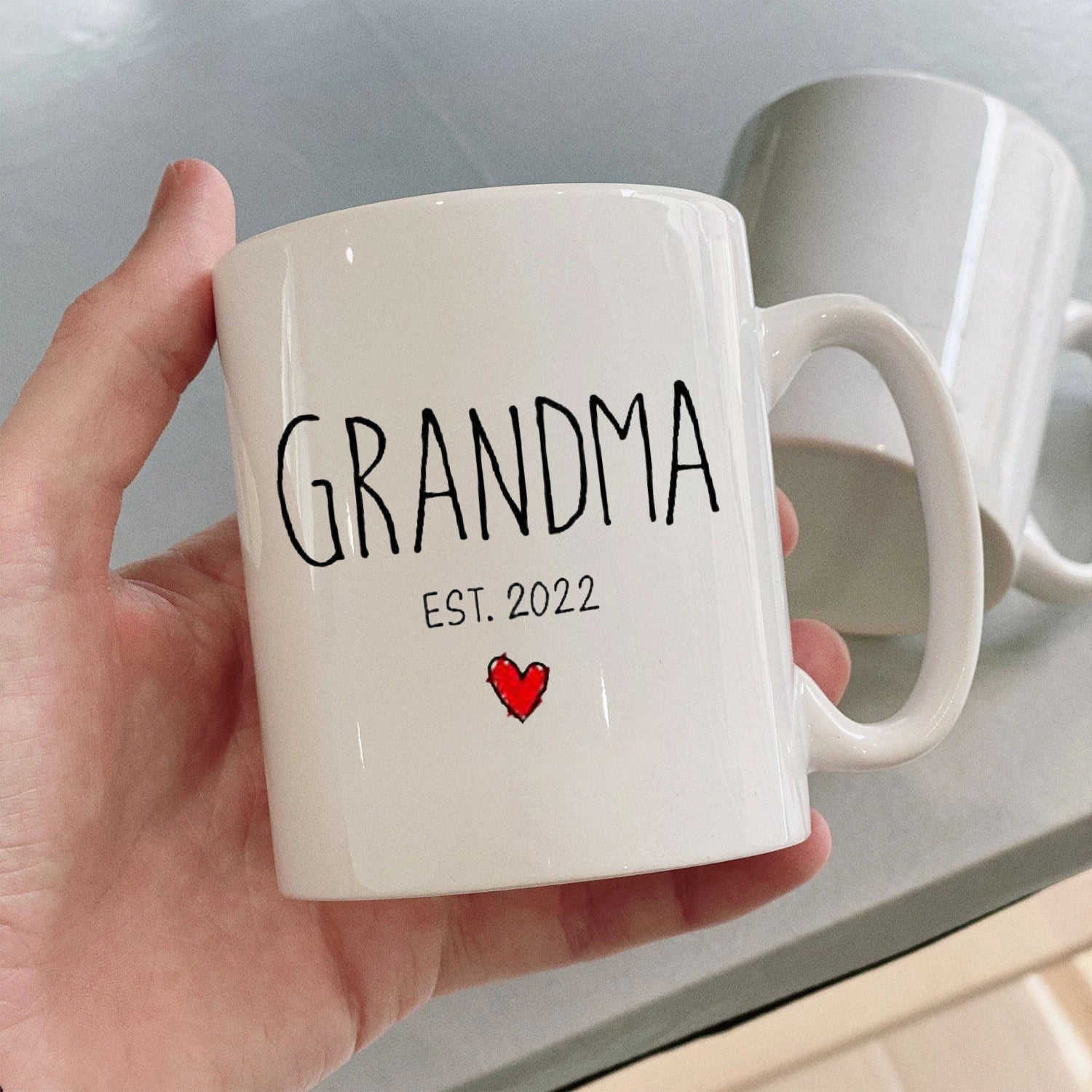 New Grandma 2022 Coffee Mug, Baby Showers Grandmother Grandfather Gifts